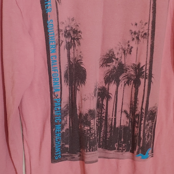 Men's L/S Hollister T-shirt. Size x-small - Picture 2 of 4